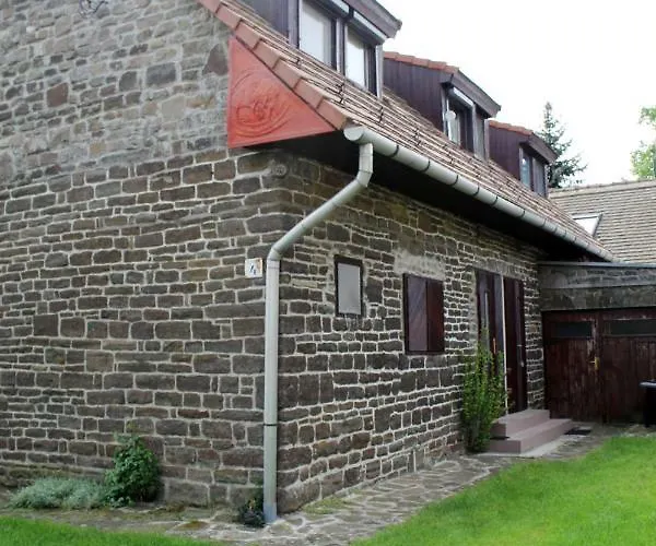 Csizmazia * ティハニ